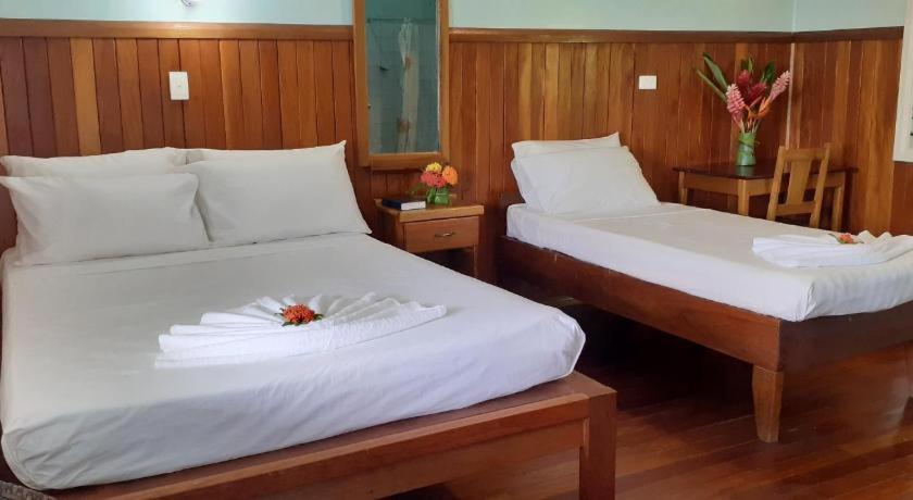 Rekona Lodge ギゾ エクステリア 写真